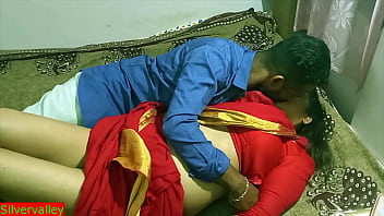 Indian hot Milf Aunty Merry Christmas day sex with dish boy ! Indian Xmas sex with red saree