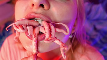 Weird FOOD FETISH octopus eating video (Arya Grander)